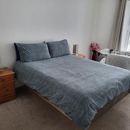Central 2-Bedroom Bunglow With Double Sofa Bed Карноусті Екстер'єр фото