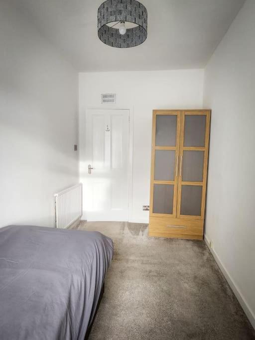 Central 2-Bedroom Bunglow With Double Sofa Bed Карноусті Екстер'єр фото