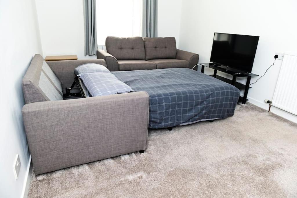 Central 2-Bedroom Bunglow With Double Sofa Bed Карноусті Екстер'єр фото